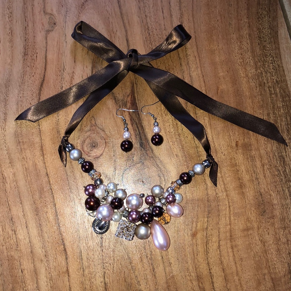 Necklace and earrings set
